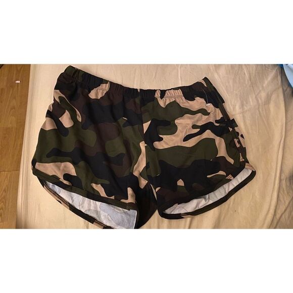 Army Camouflage Shorts - Picture 1 of 6